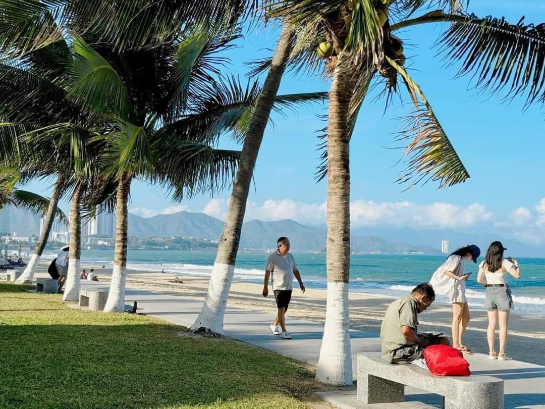 Beachfront Scenia Bay Apartment Nha Trang Esterno foto