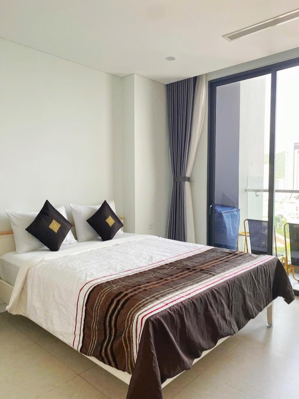 Beachfront Scenia Bay Apartment Nha Trang Esterno foto